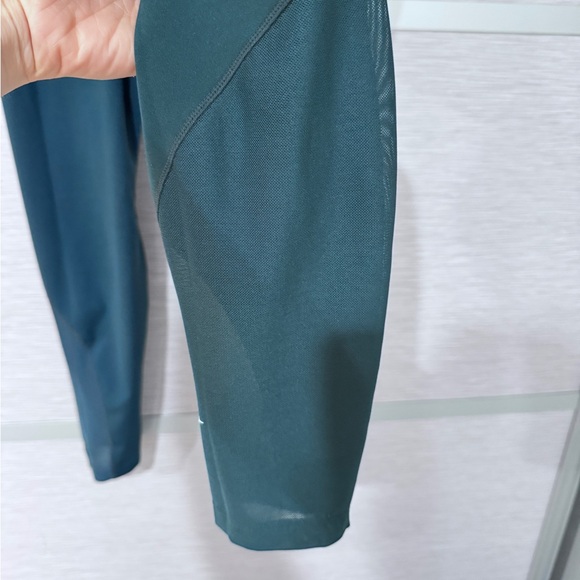 Nike Green Dri Fit Leggings In Sz. Small - Picture 9 of 10
